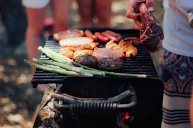 Los geht's! Wir eröffnen die Grillsaison! Los geht's! Wir eröffnen die Grillsaison!