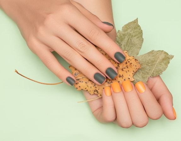 Nagellack entsorgen: So machst du es richtig