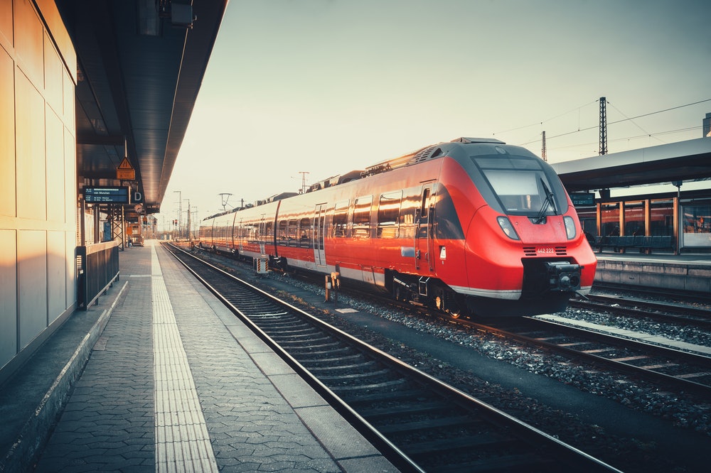 Mit der BahnCard sparst du auf Kurz-, Mittel- und Langstrecken